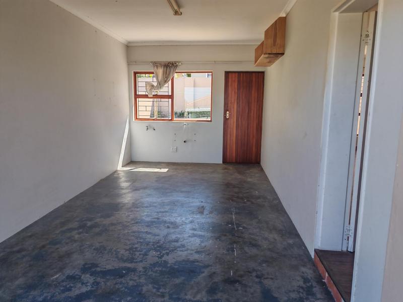 To Let 2 Bedroom Property for Rent in Chanteclair Western Cape